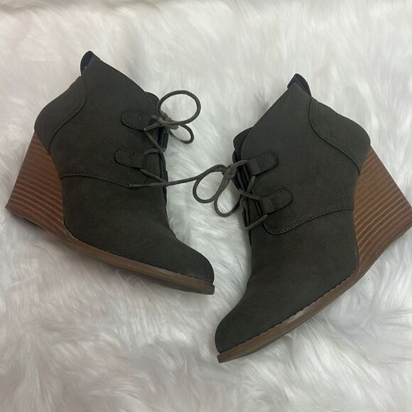 Nautica wedge booties D20 - Picture 2 of 11